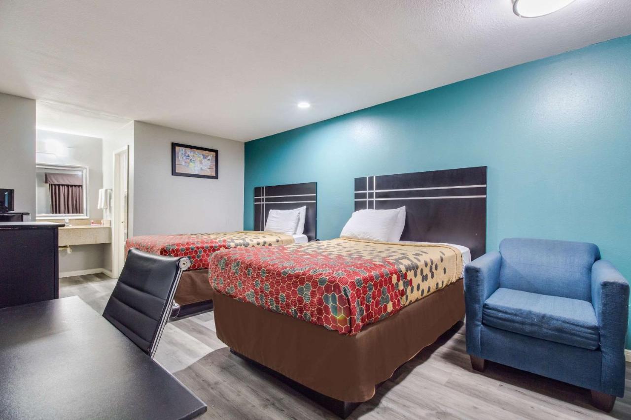 Econo Lodge Houston Brookhollow Exterior photo
