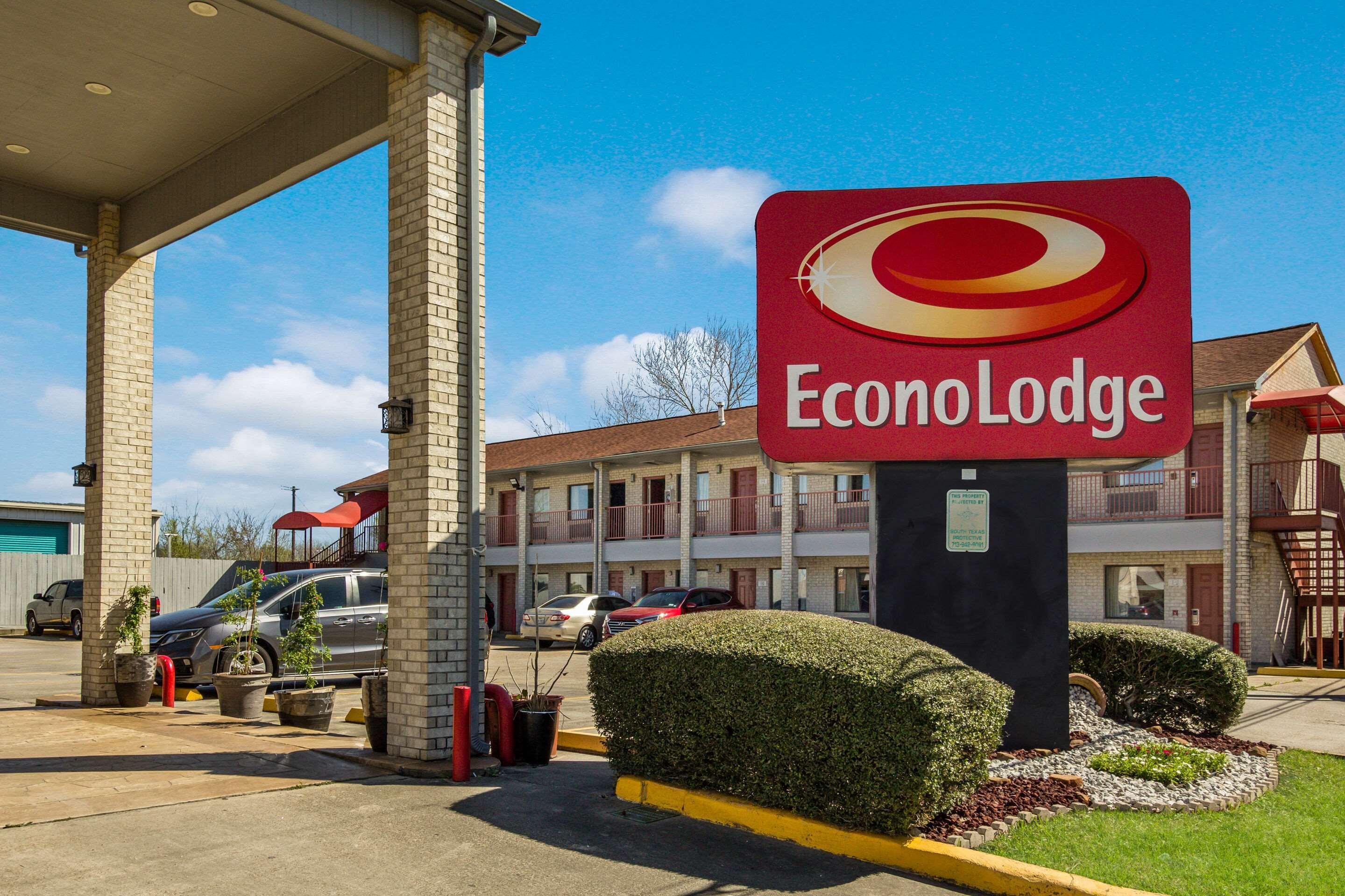 Econo Lodge Houston Brookhollow Exterior photo