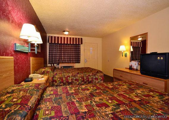 Econo Lodge Houston Brookhollow Room photo